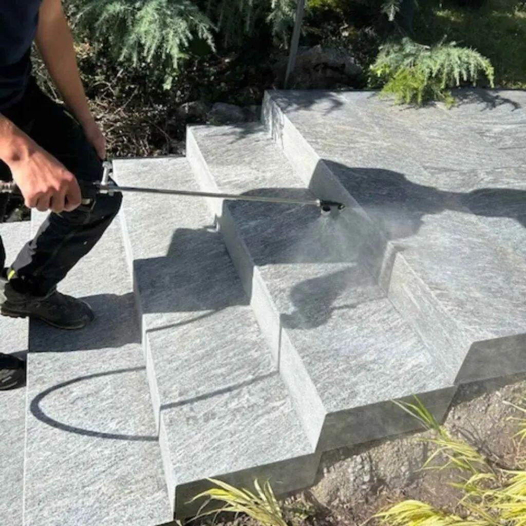 Steinplatten imprägnieren mit Nano-Schutzbehandlung